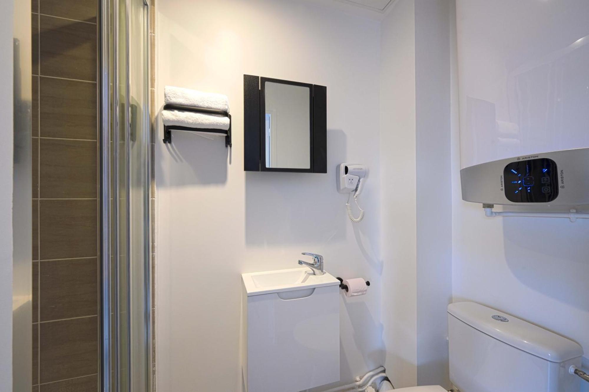 Modern Bright Apartment In Appart'Hotel Saint-Maur-des-Fossés エクステリア 写真