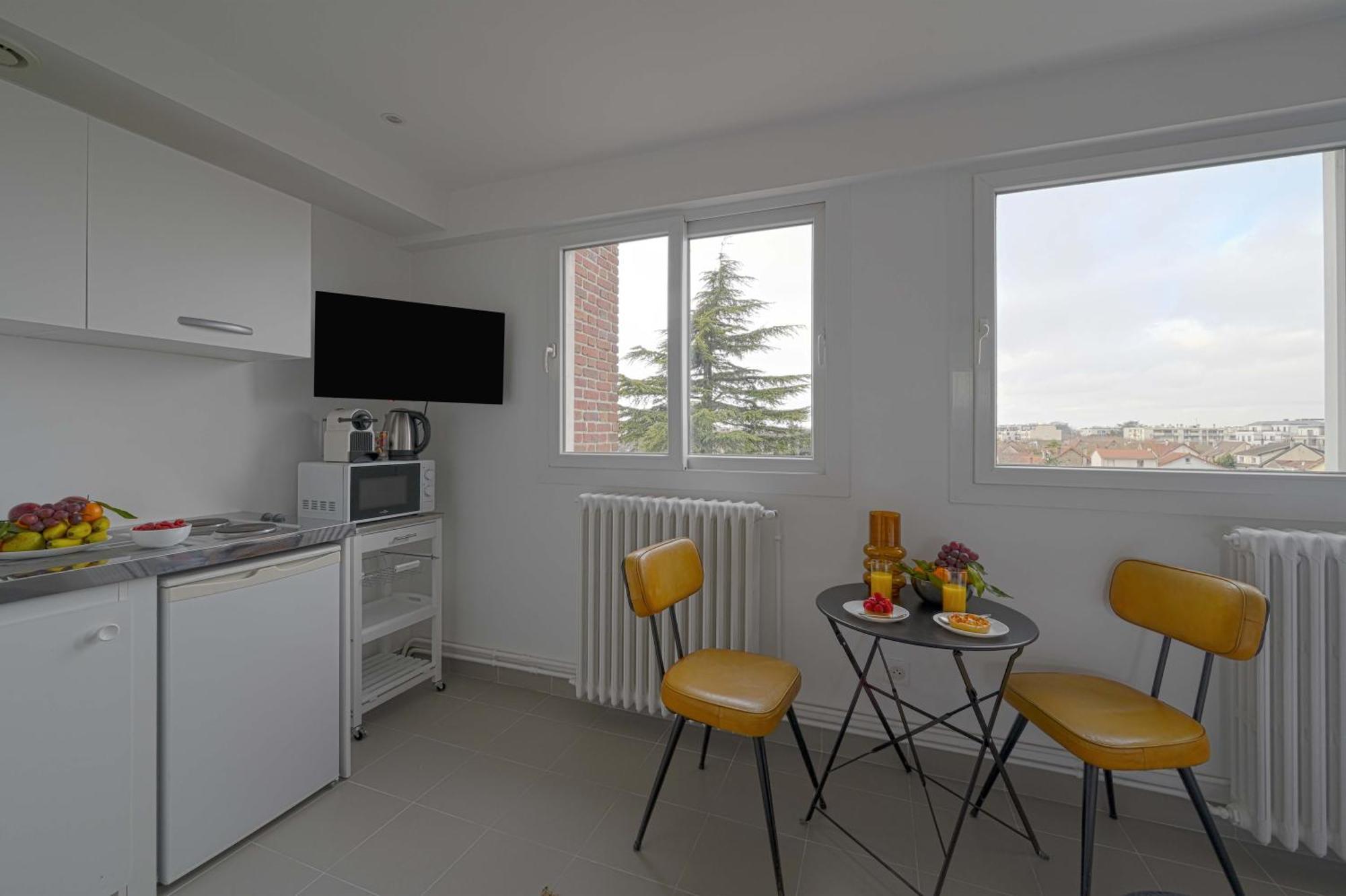 Modern Bright Apartment In Appart'Hotel Saint-Maur-des-Fossés エクステリア 写真